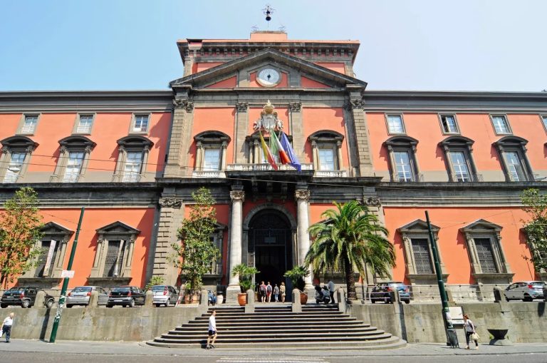 Неаполь: путеводитель по южному итальянскому очарованию