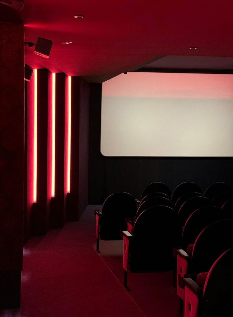 Chanel проведёт кинопоказ в Биаррице в рамках круизного показа